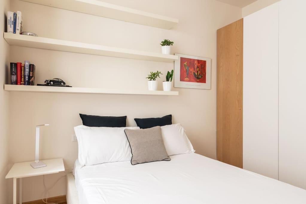 Studio Apartment Brera Milan Exterior photo